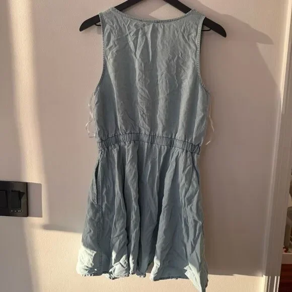 Lulus $89 Charming Presence Light Blue Chambray Mini Dress With Pockets size lar - Picture 5 of 5